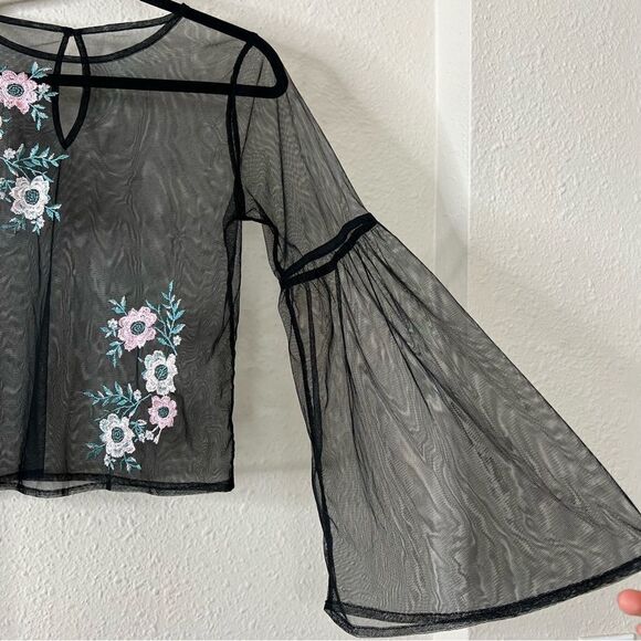 Embroidered Black Mesh Top Long Bell Sleeves - Picture 5 of 8